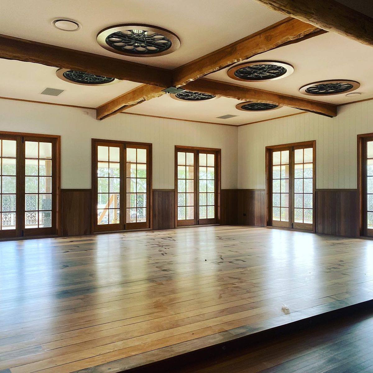 Grand timber hall renovation